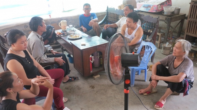 Gia đ&igrave;nh bệnh nhi 9 th&aacute;ng tuổi cho biết, chiều qua đại diện BV Nhi TW đ&atilde; về thắp hương v&agrave; gửi lời xin lỗi đến gia đ&igrave;nh.