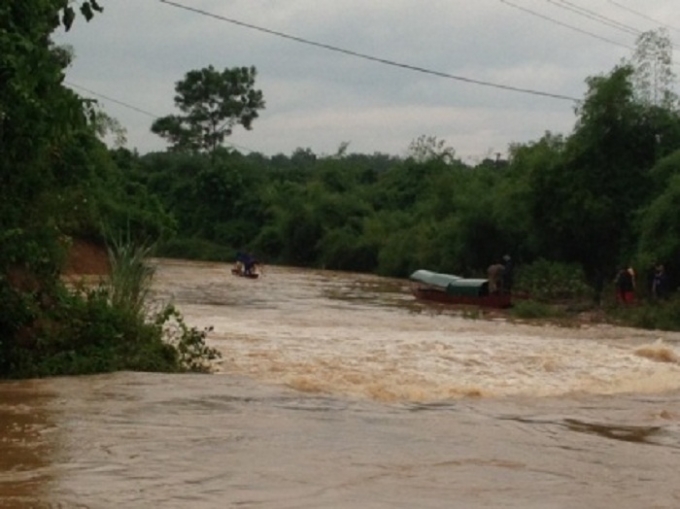 Cơ quan chức năng đang nỗ lực t&igrave;m kiếm 2 người mất t&iacute;ch do lũ cuốn tr&ocirc;i tại Y&ecirc;n B&aacute;i. (Ảnh minh họa)