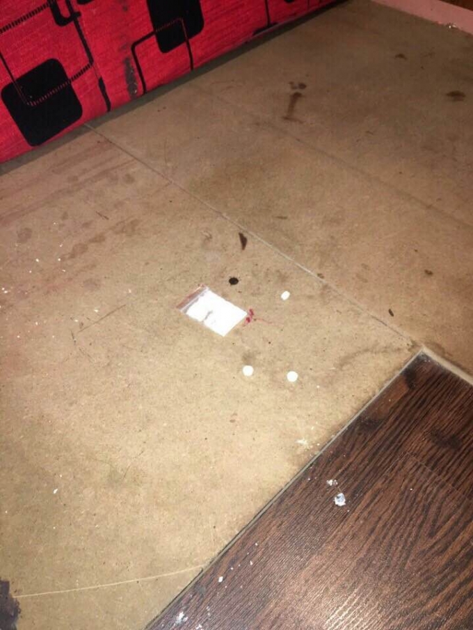 G&oacute;i ma t&uacute;y bị phi tang dưới nền nh&agrave;