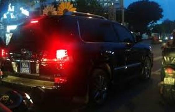 Đại t&aacute; V&otilde; Ch&iacute; Thanh, Trưởng ph&ograve;ng CSGT đường bộ - đường sắt, C&ocirc;ng an tỉnh Hậu Giang nhận h&igrave;nh thức kỷ luật khiển tr&aacute;ch.