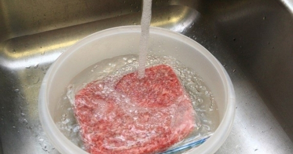 Sai lầm dễ mắc sẽ biến thịt thành ổ vi khuẩn