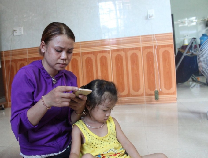 &nbsp; &nbsp; &nbsp; &nbsp; &nbsp; &nbsp; &nbsp; &nbsp; Chị&nbsp;Trịnh Thị H&agrave; (Vợ thuyền trưởng Ho&agrave;ng Mạnh L&acirc;m) cho biết, người th&acirc;n đ&atilde; y&ecirc;n t&acirc;m phần n&agrave;o khi &nbsp; &nbsp; &nbsp; &nbsp; &nbsp; &nbsp; &nbsp; &nbsp; &nbsp; &nbsp; &nbsp; &nbsp; &nbsp; &nbsp; &nbsp; &nbsp; &nbsp; &nbsp; &nbsp; &nbsp; &nbsp; &nbsp; &nbsp; &nbsp; &nbsp;nhận được th&ocirc;ng tin của c&aacute;c thuyền vi&ecirc;n.