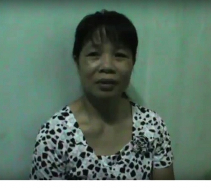 B&agrave; Nguyễn Thị Hồng Nhi&ecirc;n, phường Vị Xuy&ecirc;n, TP Nam Định (người từng l&agrave;m c&ocirc;ng nh&acirc;n tại Nh&agrave; m&aacute;y Dệt Nam Định) b&ugrave;i ng&ugrave;i: &ldquo;T&ocirc;i đ&atilde; gắn b&oacute; với nh&agrave; m&aacute;y tr&ecirc;n 30 năm, c&oacute; rất nhiều kỷ niệm ở đ&acirc;y, khi biết nh&agrave; m&aacute;y sẽ bị ph&aacute; bỏ, nhường chỗ cho khu đ&ocirc; thị dệt may mới, t&ocirc;i cảm thấy b&ugrave;i ng&ugrave;i v&agrave; tiếc nuối&rdquo;.