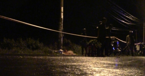 Bình Dương: Tông vào cột điện, nam thanh niên tử vong tại chỗ