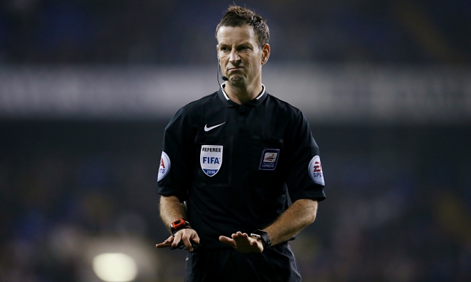 Mark Clattenburg đ&atilde; điều h&agrave;nh trận chung kết FA cup giữa MU v&agrave; Crystal Palace