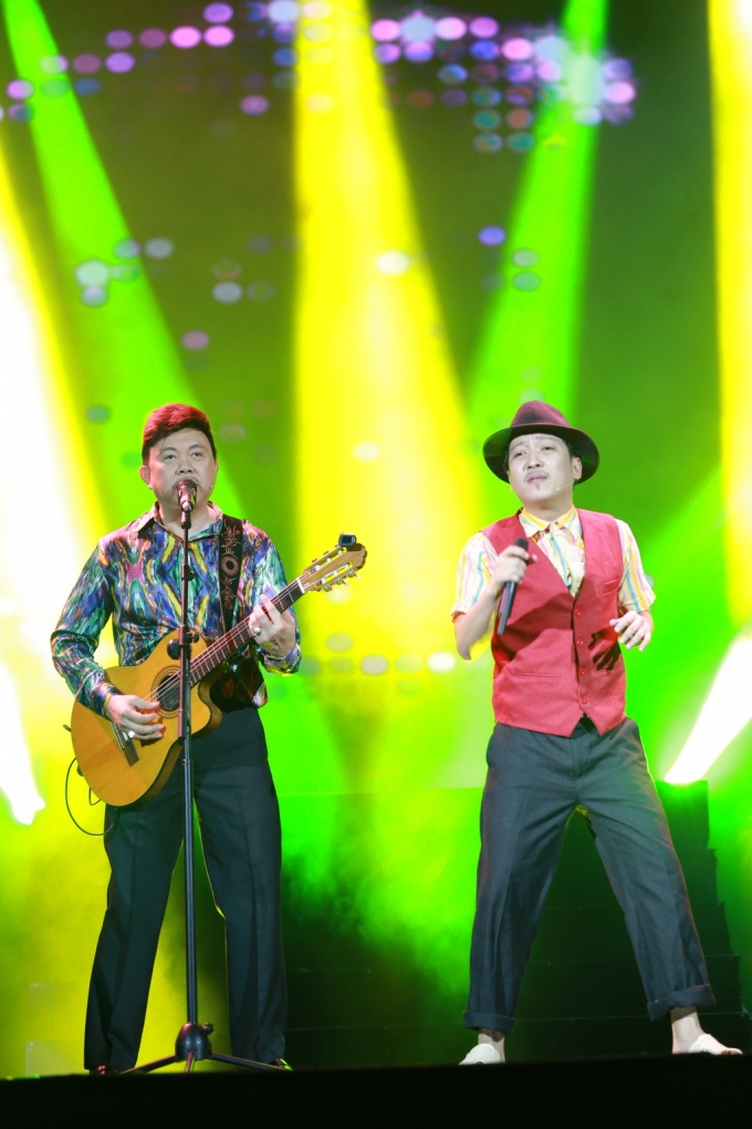 Trường Giang chia sẻ l&yacute; do anh &iacute;t tham gia c&aacute;c chương tr&igrave;nh ở miền Bắc bởi anh sợ đi m&aacute;y bay. Anh chỉ tham gia c&aacute;c chương tr&igrave;nh xung quanh S&agrave;i G&ograve;n.