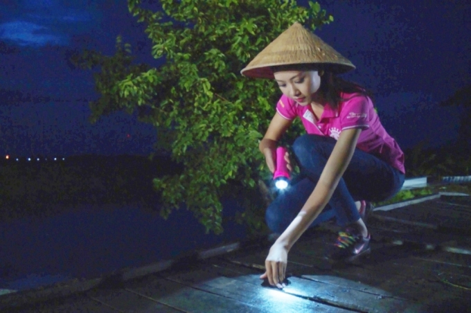 Chi Bảo, Xu&acirc;n Bắc bảo vệ cho th&iacute; sinh Hoa hậu Việt Nam 2016 trước sự c&ocirc;ng k&iacute;ch của Trấn Th&agrave;nh