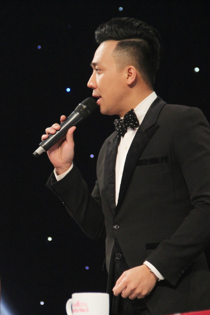 Chi Bảo, Xu&acirc;n Bắc bảo vệ cho th&iacute; sinh Hoa hậu Việt Nam 2016 trước sự c&ocirc;ng k&iacute;ch của Trấn Th&agrave;nh