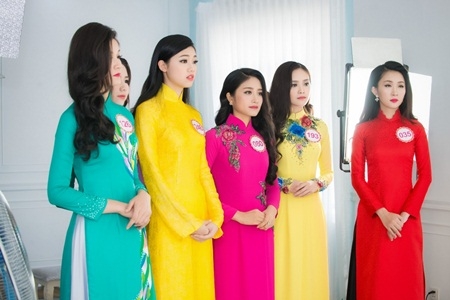 Hậu trường buổi chụp ảnh Top 32 th&iacute; sinh Chung khảo ph&iacute;a Bắc Hoa hậu Việt Nam 2016