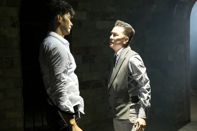 Mr Đ&agrave;m lần đầu t&aacute;i hiện mối t&igrave;nh đồng t&iacute;nh đau khổ c&ugrave;ng với Nham Ph&uacute;c Vinh