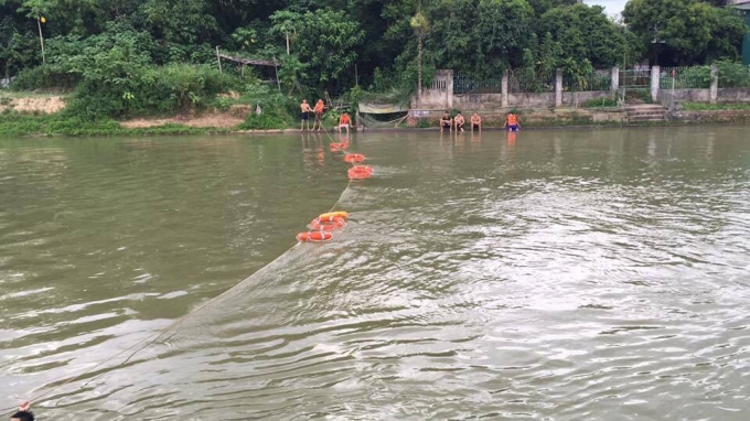 Đoạn s&ocirc;ng 2 em gặp nạn, 1 em đ&atilde; được cứu kịp thời. 1 em vẫn đang được t&igrave;m kiếm