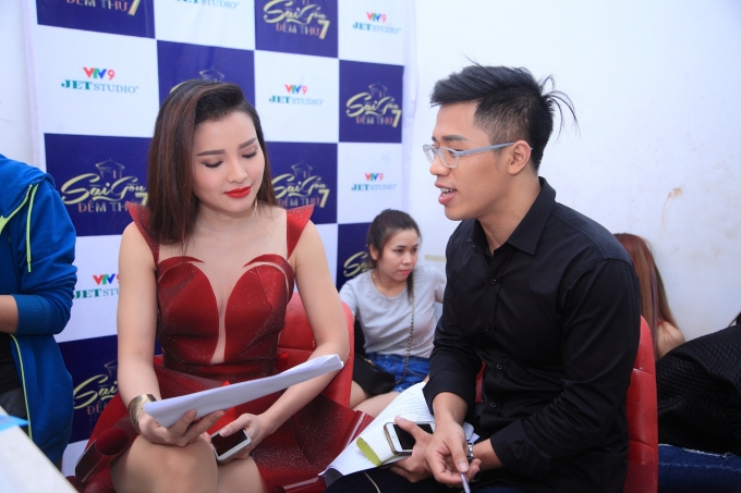 S&agrave;i G&ograve;n đ&ecirc;m thứ 7:  Phương Trinh Jolie khoe vẻ đẹp sexy với