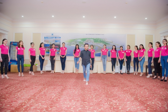 Th&iacute; sinh HHVN th&iacute;ch th&uacute; khi được sư tử biển h&ocirc;n m&aacute;