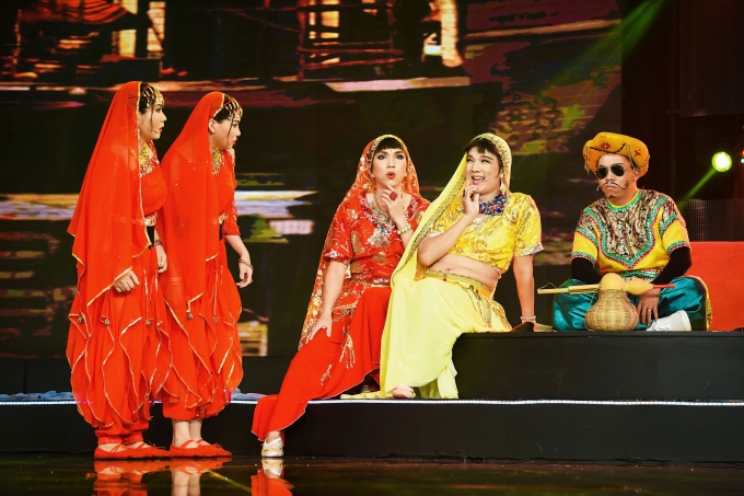 Th&oacute;t tim th&iacute; sinh L&agrave;ng h&agrave;i mở hội bị đốt ch&aacute;y ngay tr&ecirc;n s&acirc;n khấu