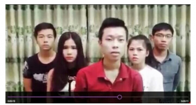 C&aacute;c em đ&atilde; đưa ra lời xin lỗi c&ocirc;ng khai tr&ecirc;n Internet, tự gi&aacute;c gỡ clip, cam kết kh&ocirc;ng t&aacute;i phạm. (Ảnh cắt từ clip)