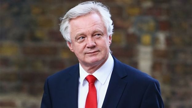 T&acirc;n thủ tướng Anh bổ nhiệm người dẫn dắt chiến dịch Brexit, David Davis&nbsp;cho vị tr&iacute; người đ&agrave;m ph&aacute;n Brexit. Đ&acirc;y l&agrave; chức vụ mới được thiết lập trong Nội c&aacute;c của b&agrave; May. (Ảnh: PA)