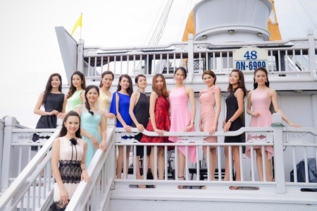 Th&iacute; sinh Hoa hậu Việt Nam 2016 h&oacute;a qu&yacute; c&ocirc; thanh lịch, khoe sắc tr&ecirc;n du thuyền