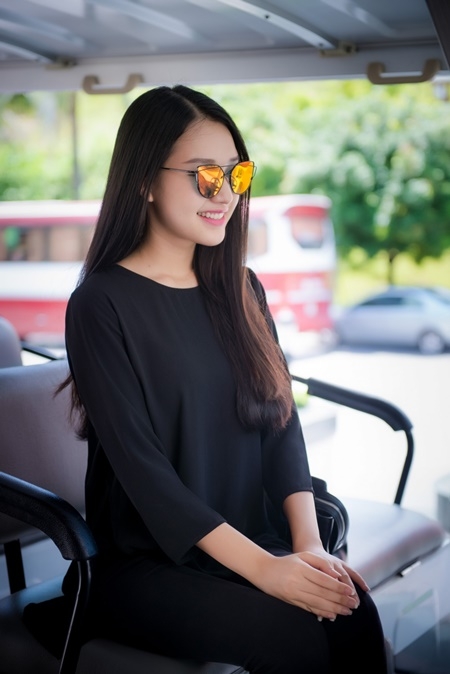 Hoa hậu Việt Nam 2016: Th&iacute; sinh miền Nam khoe streetstyle cực chất ở s&acirc;n bay C&aacute;t Bi