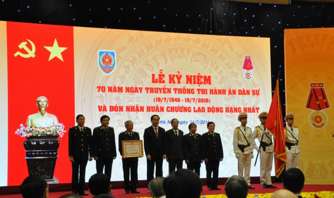 Bộ Tư ph&aacute;p long trọng tổ chức Lễ Kỷ niệm 70 năm Ng&agrave;y truyền thống Thi h&agrave;nh &aacute;n d&acirc;n sự