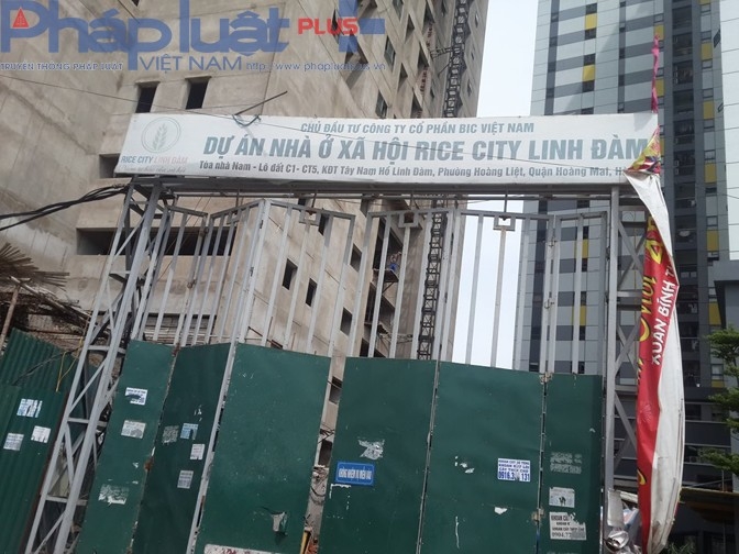 C&ocirc;ng tr&igrave;nh được x&acirc;y dựng tr&ecirc;n diện t&iacute;ch 2.2, diện t&iacute;ch x&acirc;y dựng hơn 80.700 m2, gồm 7 t&ograve;a chung cư cao từ 18-21 tầng.