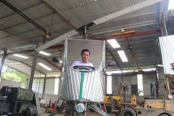 &Ocirc;ng Thỏa tr&ecirc;n chiếc trực thăng của ri&ecirc;ng m&igrave;nh.