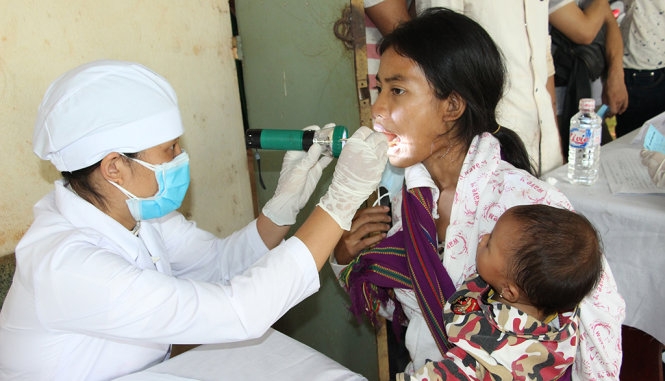 Bệnh nh&acirc;n nhập viện v&igrave; bạch hầu ng&agrave;y c&agrave;ng tăng tại B&igrave;nh Phước. (Ảnh: Tuổi Trẻ)