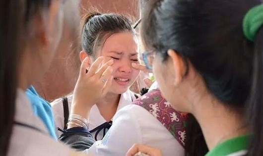 N&ecirc;n giảm căng thẳng cho th&iacute; sinh v&agrave; phụ huynh chỉ thi tốt nghiệp.