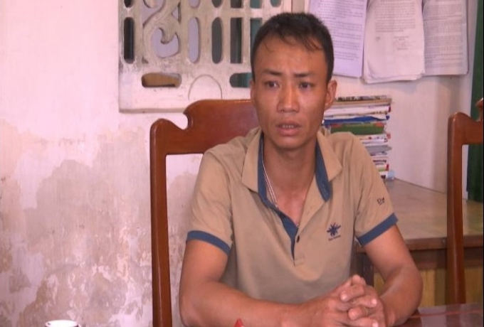 Anh Vũ Đăng Phương, ngư d&acirc;n th&ocirc;n Đ&ocirc;ng Ninh (x&atilde; Thụy Trường, huyện Th&aacute;i Thụy, tỉnh Th&aacute;i B&igrave;nh) trao đổi với ph&oacute;ng vi&ecirc;n.