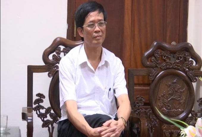 &Ocirc;ng L&ecirc; Văn Nghi&ecirc;n, CVP UBND huyện Th&aacute;i Thụy trao đổi với ph&oacute;ng vi&ecirc;n xung quanh c&ocirc;ng t&aacute;c xử l&yacute; c&aacute;c hộ vi phạm tr&ecirc;n b&atilde;i triều biển x&atilde; Thụy Trường (huyện Th&aacute;i Thụy, tỉnh Th&aacute;i B&igrave;nh).