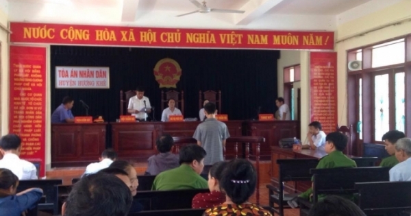 Náo loạn chốn pháp đình vì bản án thiếu công tâm?