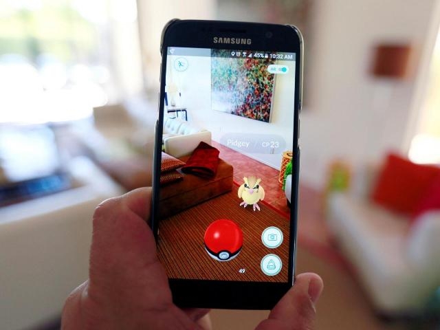 Ch&agrave;ng trai nộp đơn nghỉ việc để đi săn Pokemon Go