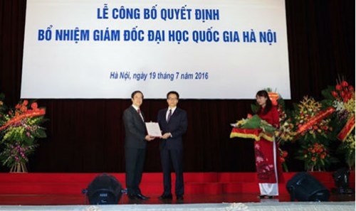 Trao quyết định bổ nhiệm Giám đốc Đại học Quốc gia Hà Nội