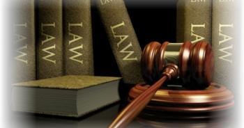 Luật pháp bất vị thân