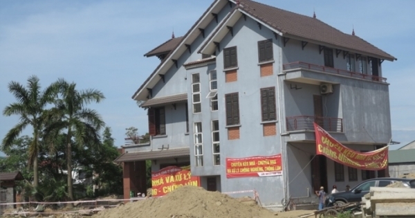 “Thần đèn” đã hoàn thành việc dịch chuyển căn nhà hơn 800 tấn ở Nghệ An