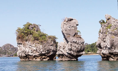 Vịnh B&aacute;i Tử Long, Quảng Ninh: V&igrave; sao H&ograve;n Thi&ecirc;n Nga