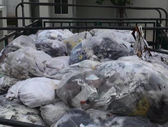 Số chất thải c&ocirc;ng nghiệp chưa r&otilde; nguồn gốc.