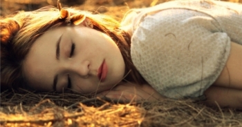 Radio Yêu thương Plus số 10: Nhắm mắt lại, anh thấy ai?