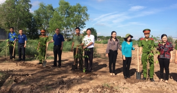 Bạc Liêu: Ra quân ngày chủ nhật “xanh - sạch - đẹp 2016”