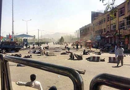 IS đ&aacute;nh bom tự s&aacute;t, cảnh s&aacute;t Afghanistan bỏ chạy