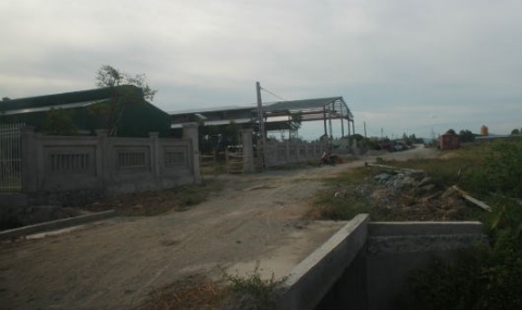 Nhiều c&ocirc;ng tr&igrave;nh vi phạm như th&aacute;ch thức dư luận v&agrave; ph&aacute;p luật.