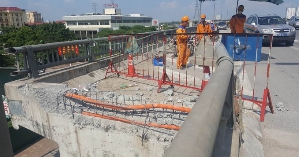 Vụ ô tô bay khỏi đường trên cao: Vì sao lại có đoạn hẫng nhịp dầm?