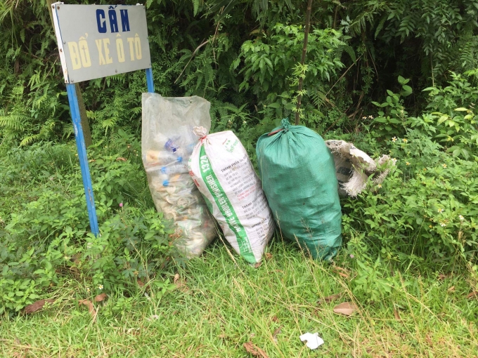 Một số bao đựng ve chai của nạn nh&acirc;n