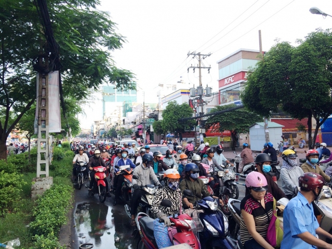 Giao th&ocirc;ng &ugrave;n ứ nghi&ecirc;m trọng.