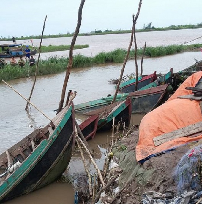 Tiền Hải (Th&aacute;i B&igrave;nh): B&agrave; con oằn m&igrave;nh khắc phục hậu quả nặng nề do b&atilde;o số 1 để lại