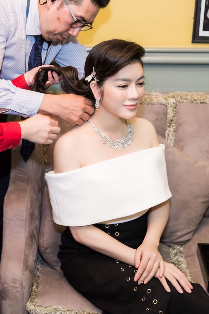 Cho&aacute;ng với triển l&atilde;m kim cương triệu đ&ocirc;