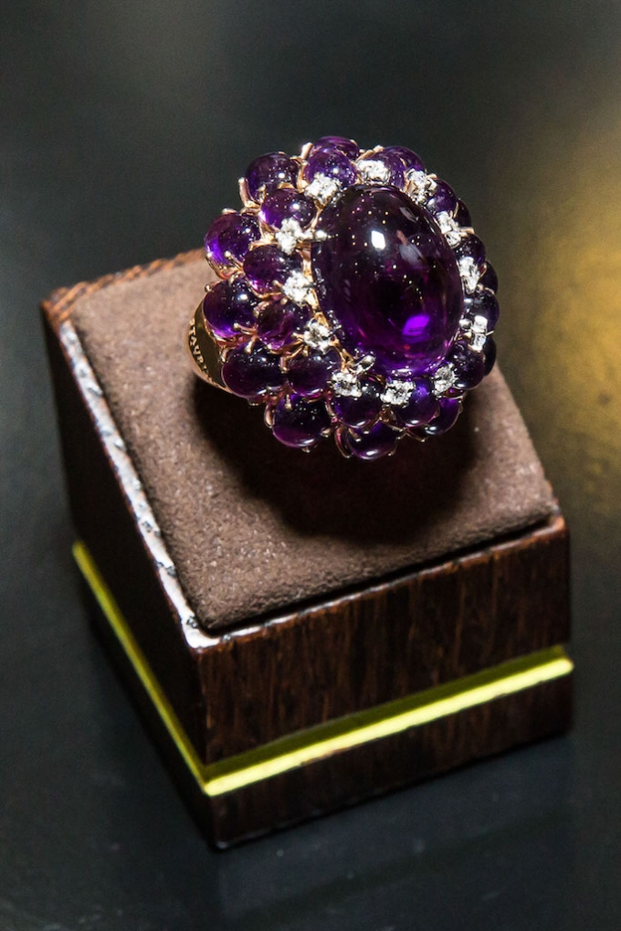 Cho&aacute;ng với triển l&atilde;m kim cương triệu đ&ocirc;