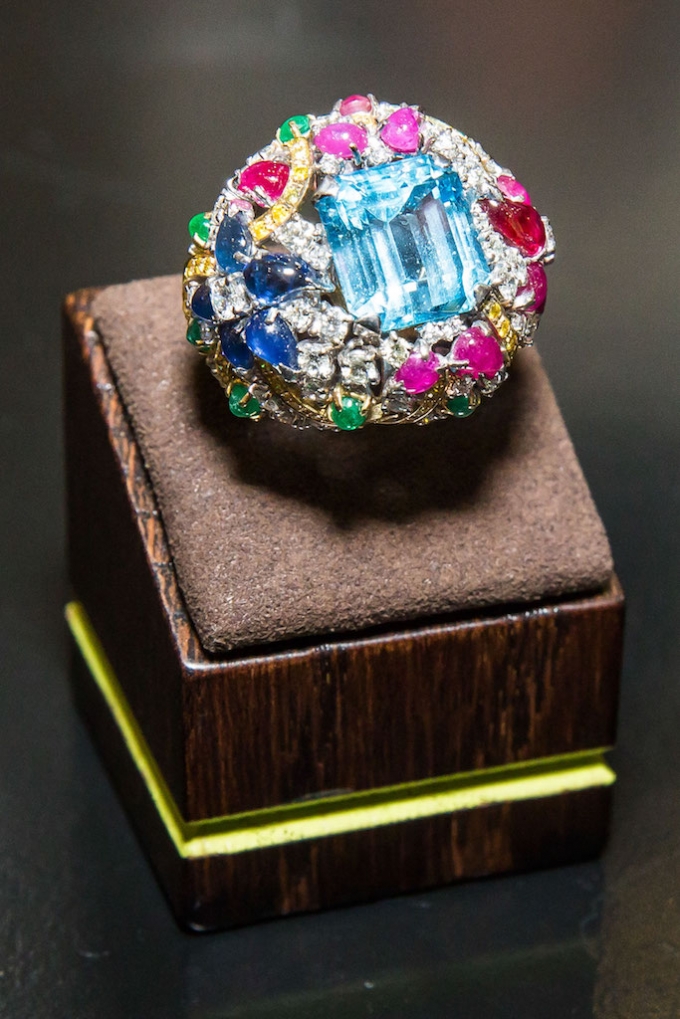 Cho&aacute;ng với triển l&atilde;m kim cương triệu đ&ocirc;