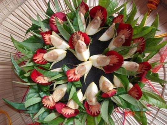 Những miếng trầu được t&ecirc;m kh&aacute; đẹp mắt thể hiện sự kh&eacute;o l&eacute;o của người ti&ecirc;m.