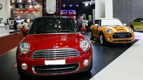 Mua &ocirc; t&ocirc; nhập kh&ocirc;ng ch&iacute;nh h&atilde;ng: L&agrave;m thịt con 'g&agrave; mờ'