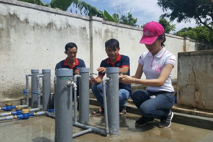 Hoa hậu Việt Nam 2016: Th&iacute; sinh học giỏi kh&oacute;c li&ecirc;n tục v&igrave; thấy m&igrave;nh l&agrave;m chưa đủ tốt